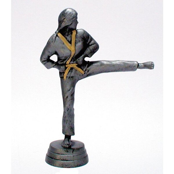 Figur Karate Damen resin 124 mm Benedikt für Wettbewerbe jeder Art und jede Altersklasse